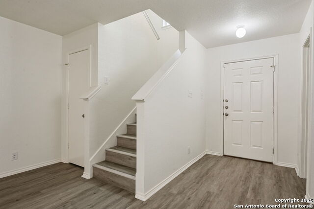 Image 4 of 29 For 111 Arrow Oaks