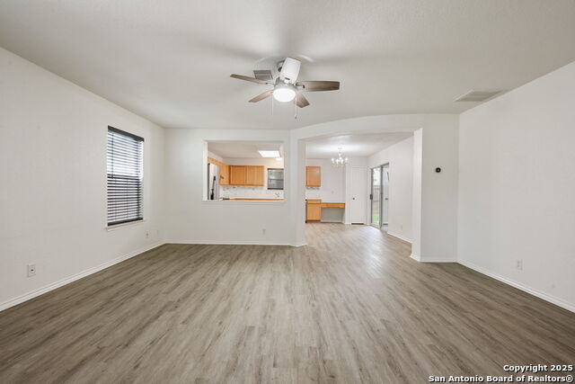 Image 7 of 29 For 111 Arrow Oaks