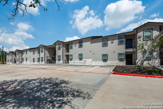 Details for 5415 Ingram Rd  1203, San Antonio, TX 78228