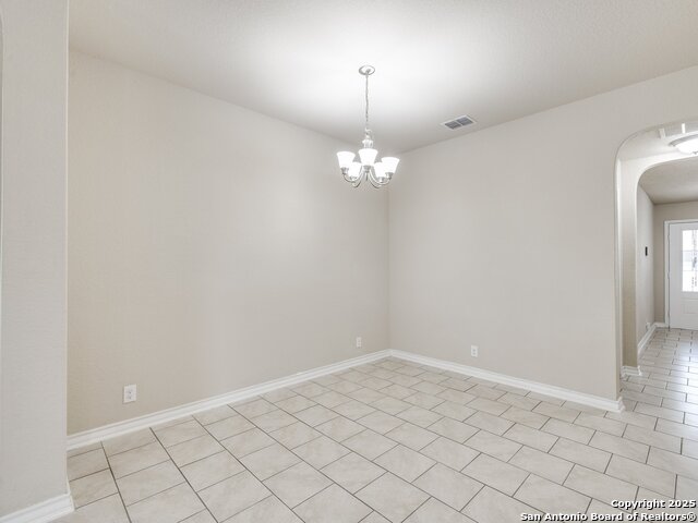Listing photo id 16 for 2807 Sunset
