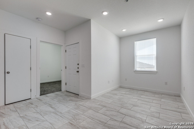 Image 3 of 12 For 5415 Ingram Rd  1102