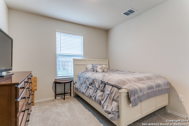 Listing photo id 13 for 6231 Fieldrun