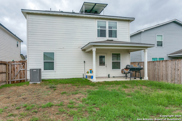 Listing photo id 21 for 6231 Fieldrun