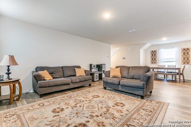 Listing photo id 1 for 6231 Fieldrun