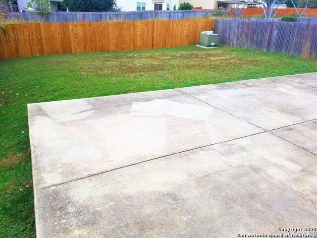 Image 13 of 13 For 131 Shadbush St
