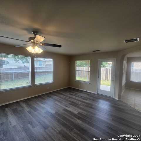 Image 14 of 22 For 4007 Dunn Oak Dr