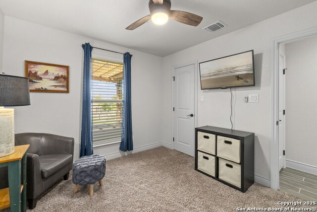 Listing photo id 17 for 177 Glenvalley Circle