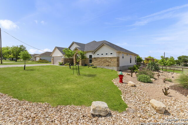 Listing photo id 0 for 177 Glenvalley Circle