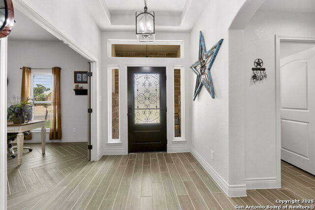 Listing photo id 2 for 177 Glenvalley Circle