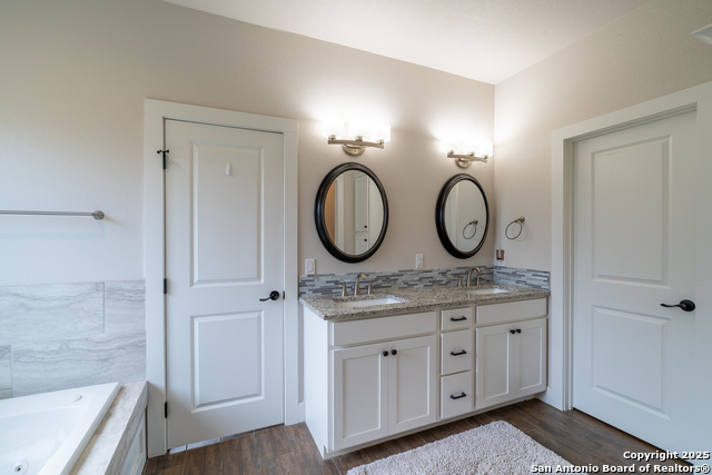 Image 12 of 27 For 1587 Lakeshore Dr