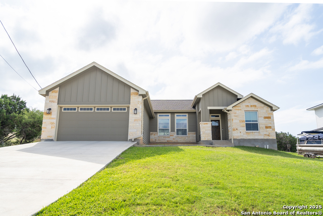 Image 22 of 27 For 1587 Lakeshore Dr