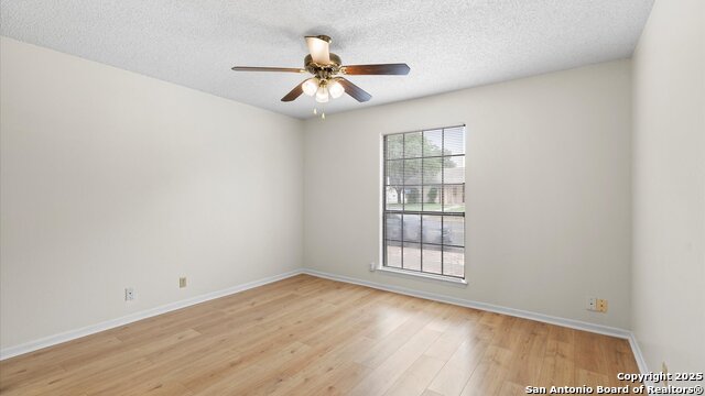Image 12 of 16 For 5864 Royal Ridge