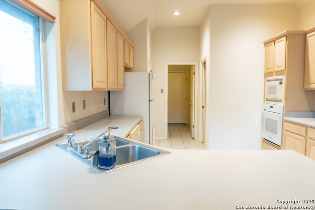 Image 10 of 25 For 17410 Canyon Breeze