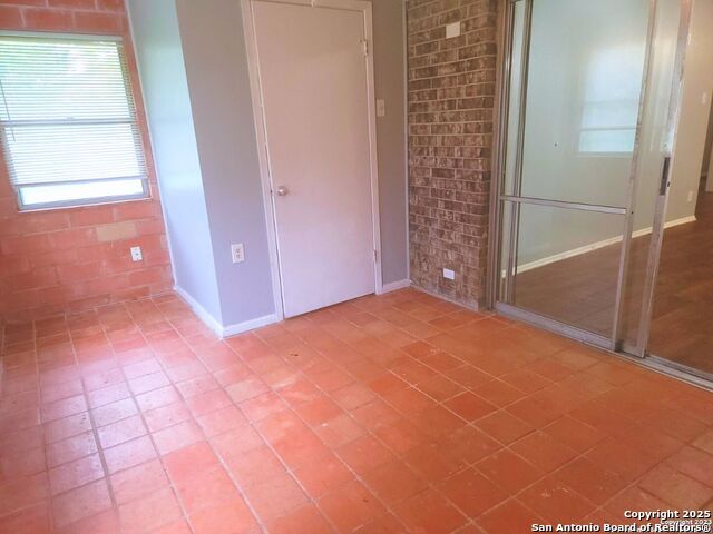 Image 7 of 15 For 6110 Evers Rd