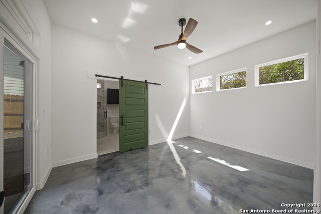 Image 19 of 47 For 118 Stratford Ct