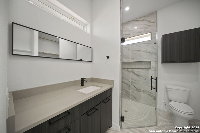 Image 21 of 47 For 118 Stratford Ct