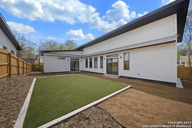 Image 38 of 47 For 118 Stratford Ct