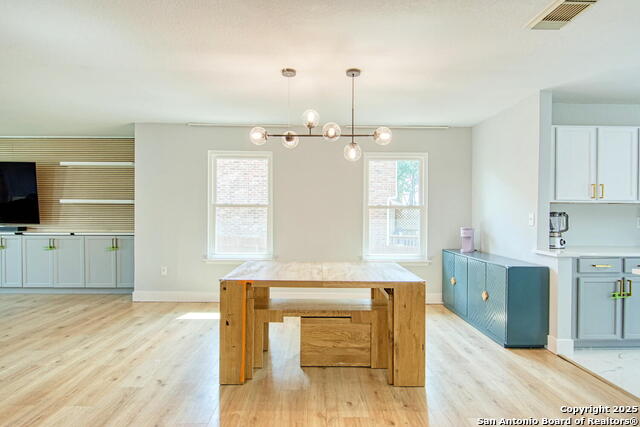 Image 10 of 45 For 112 Springtree Hollow