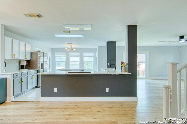 Image 12 of 45 For 112 Springtree Hollow