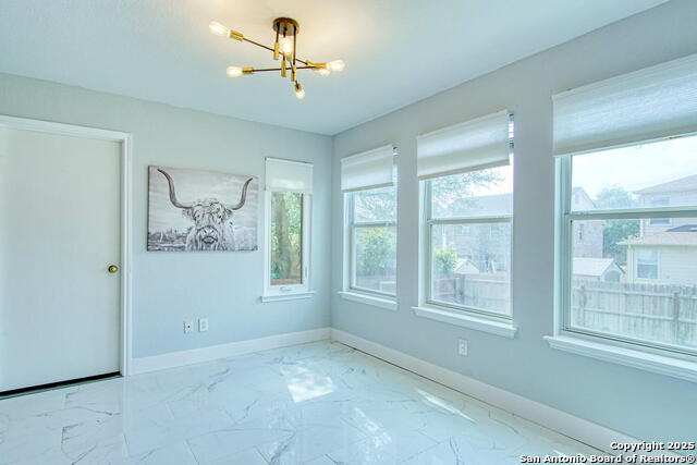 Image 14 of 45 For 112 Springtree Hollow