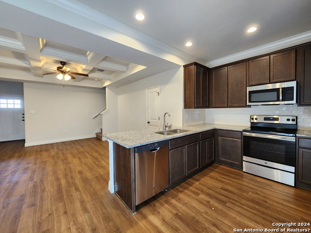 Listing photo id 8 for 326 Untermaier