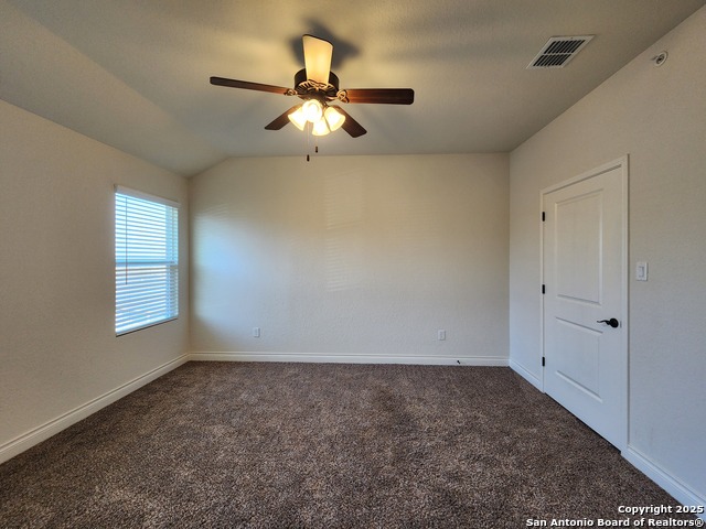 Listing photo id 11 for 326 Untermaier