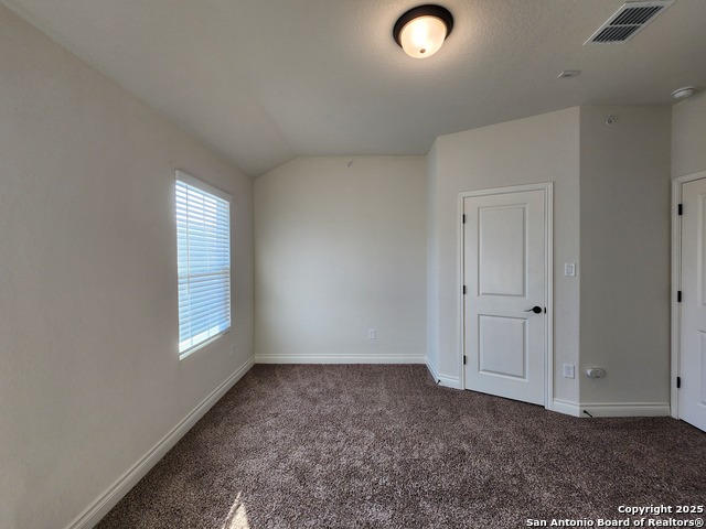 Listing photo id 16 for 326 Untermaier