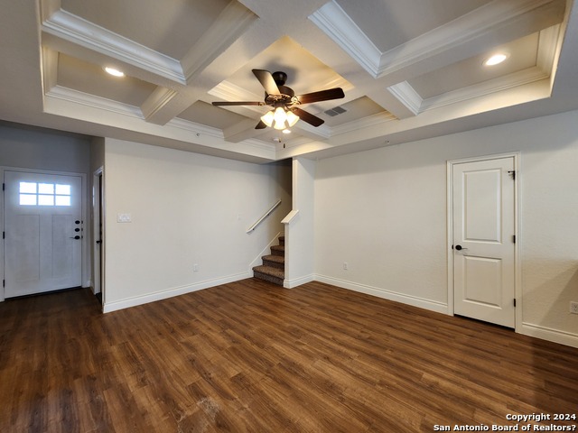 Listing photo id 0 for 326 Untermaier