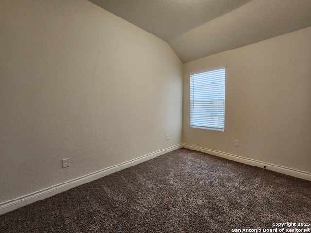Listing photo id 20 for 326 Untermaier