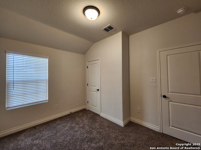 Listing photo id 21 for 326 Untermaier