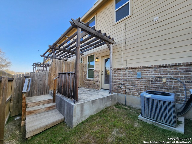 Listing photo id 22 for 326 Untermaier