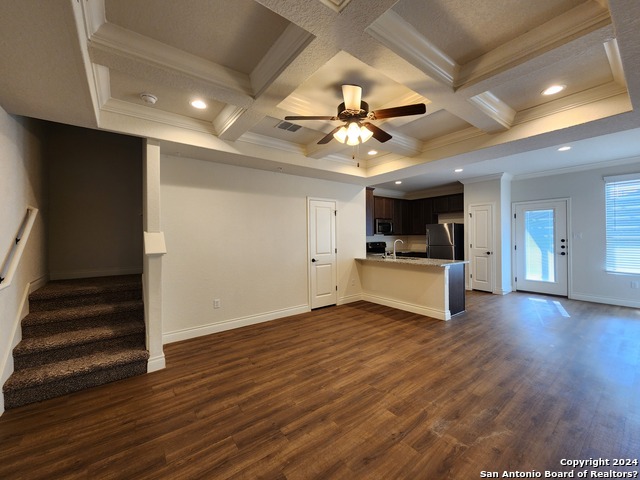 Listing photo id 1 for 326 Untermaier