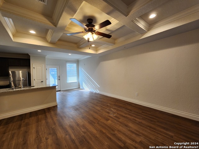 Listing photo id 2 for 326 Untermaier