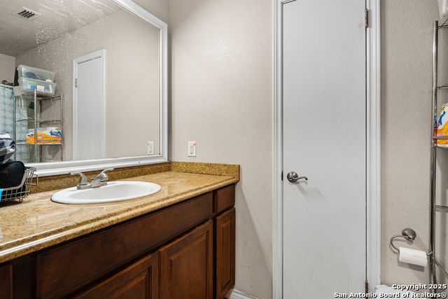 Image 14 of 18 For 15017 Baycliff