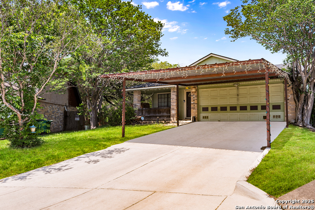 Image 3 of 18 For 15017 Baycliff