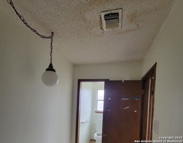 Image 4 of 38 For 4510 Briargrove