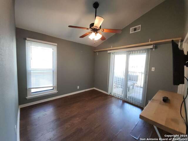Listing photo id 4 for 14122 Churchill Estates 1104