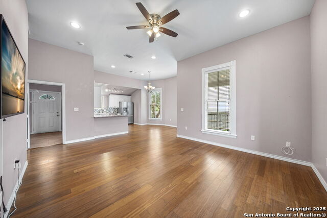 Image 10 of 40 For 718 Pine N 