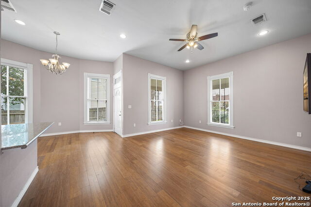 Image 12 of 40 For 718 Pine N 