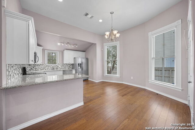 Image 20 of 40 For 718 Pine N 