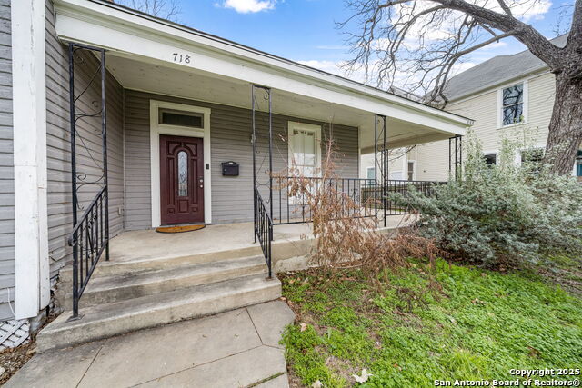 Image 7 of 40 For 718 Pine N 