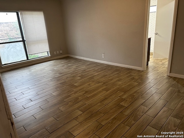 Image 7 of 20 For 7510 Ledgebrook