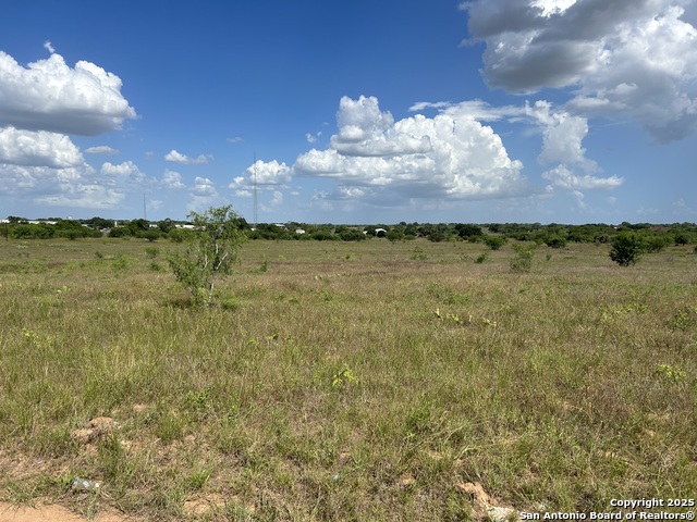 Details for 1084 Cr 329  , Floresville, TX 78114