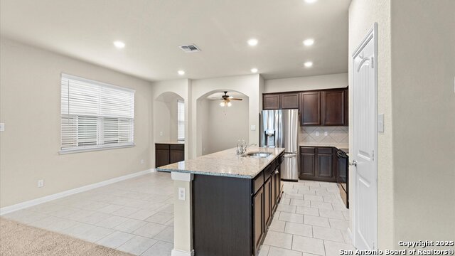 Listing photo id 11 for 8927 Portobello Way