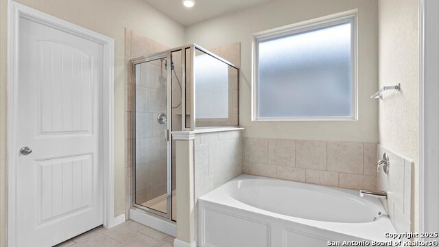 Listing photo id 19 for 8927 Portobello Way