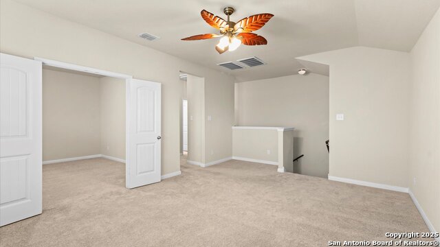 Listing photo id 24 for 8927 Portobello Way