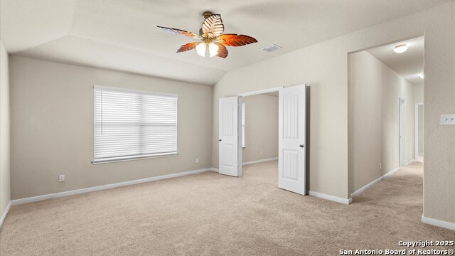 Listing photo id 25 for 8927 Portobello Way