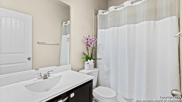 Listing photo id 4 for 8927 Portobello Way