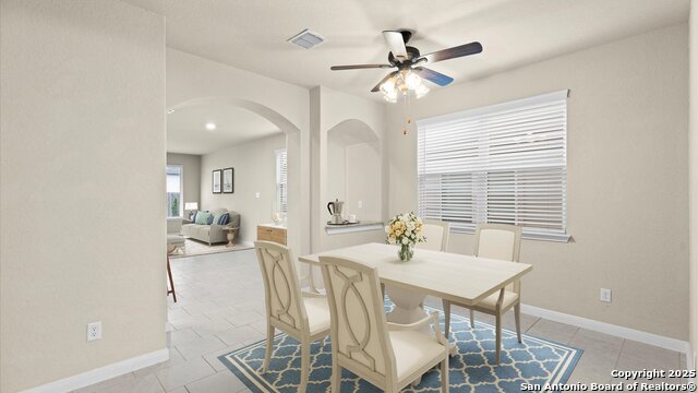Listing photo id 5 for 8927 Portobello Way