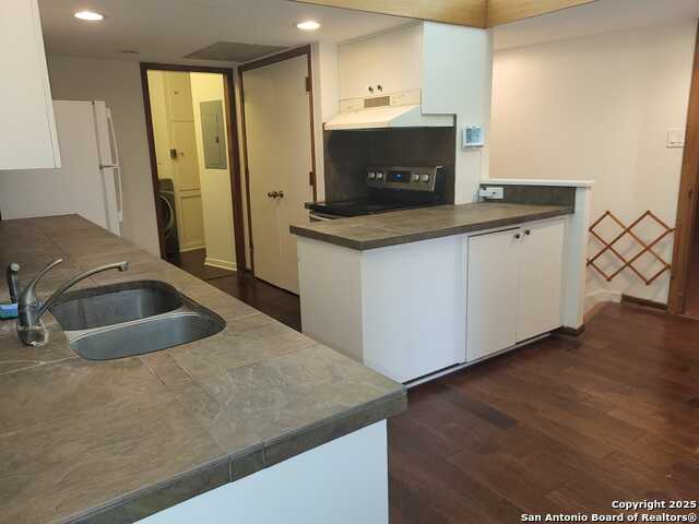 Image 21 of 28 For 603 Crestline W